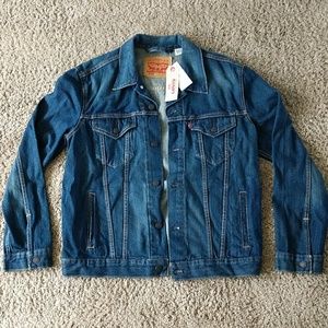 Men's size Large Levi Denim Jacket